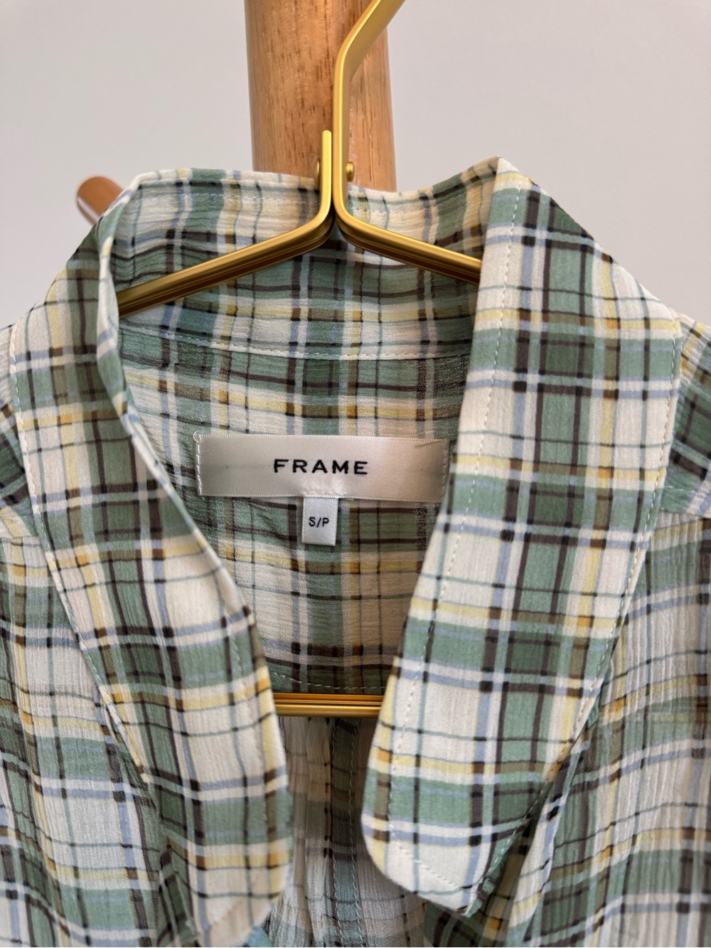 FRAME The Gillian Top  The Gillian Top - Picture 4 of 7
